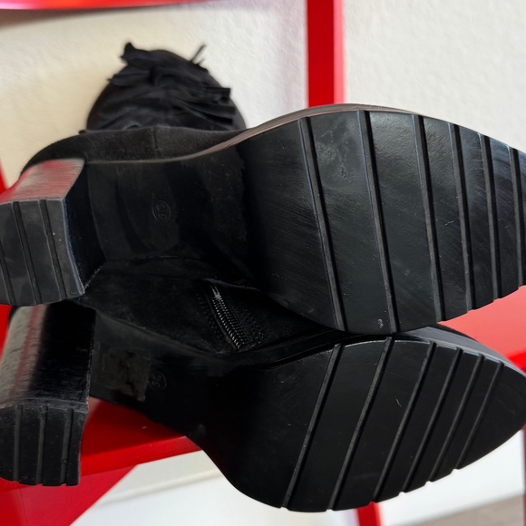 Mint Velvet Fringe Black Boots - Picture 2 of 7